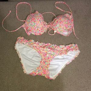 Victoria’s Secret Multicolored Ruffle Ruched Swim